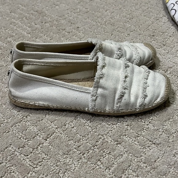 Michael Kors Espadrille Fringe Flats Size 7 - Picture 4 of 5